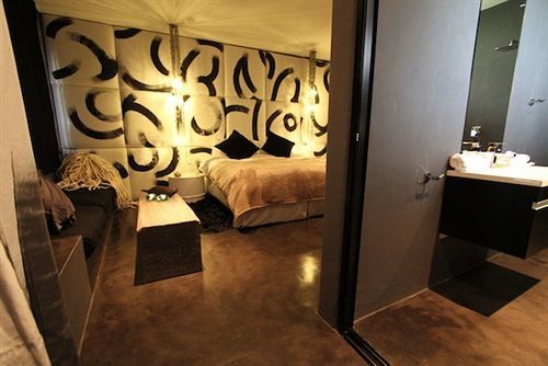Latitude 13 Degrees Otel Lilongwe Dış mekan fotoğraf
