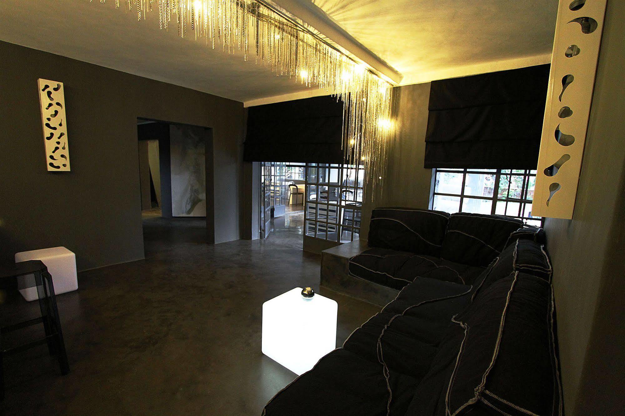 Latitude 13 Degrees Otel Lilongwe Dış mekan fotoğraf