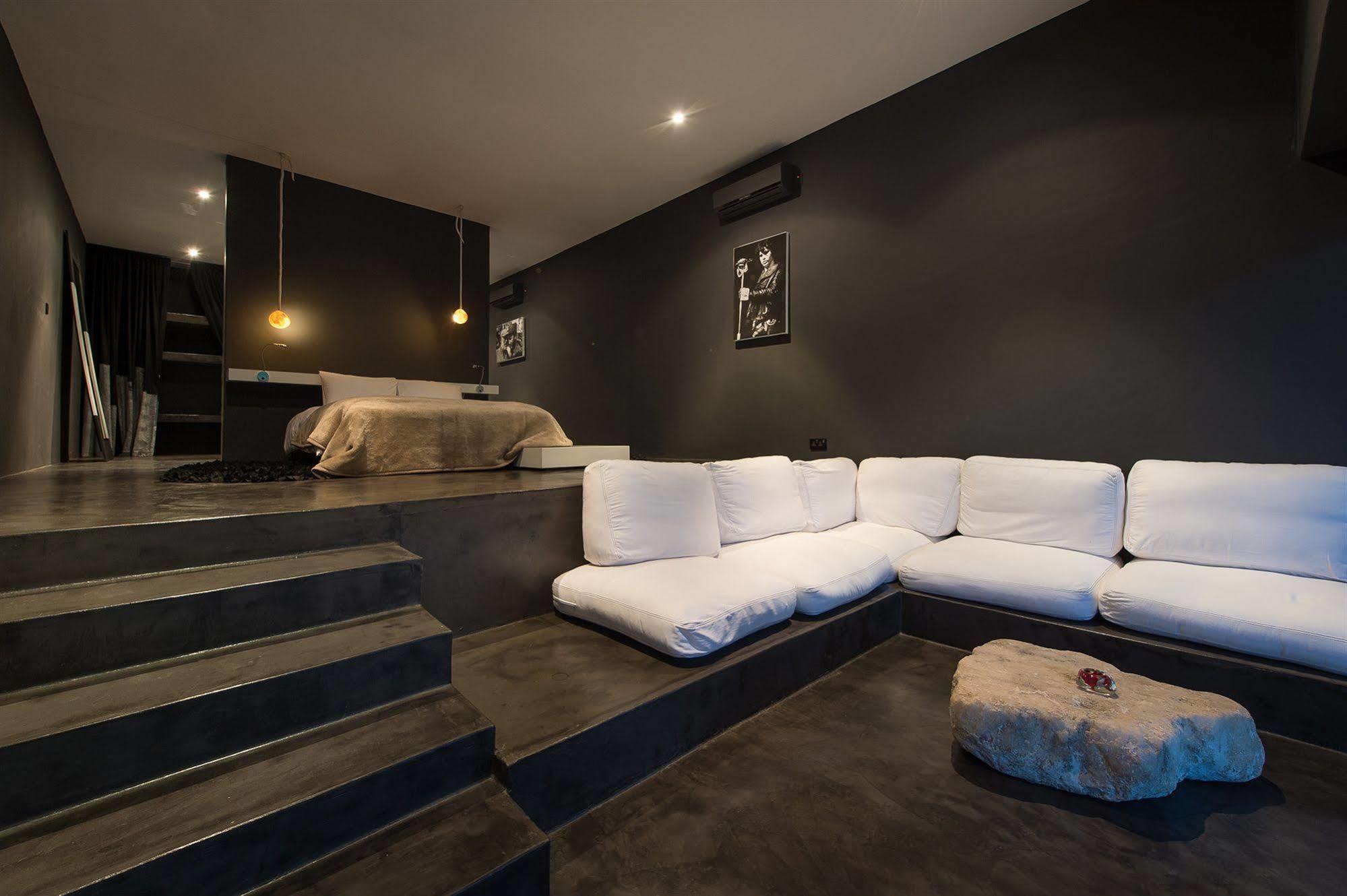 Latitude 13 Degrees Otel Lilongwe Dış mekan fotoğraf